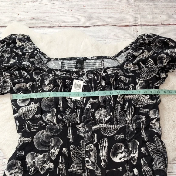 Hot Topic Social Collision Skeleton Bones Crop Top Plus Size 4 4X NEW - Picture 6 of 9